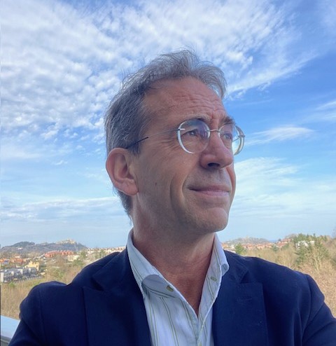 Fotografía del consultor principal y CEO de la compañía